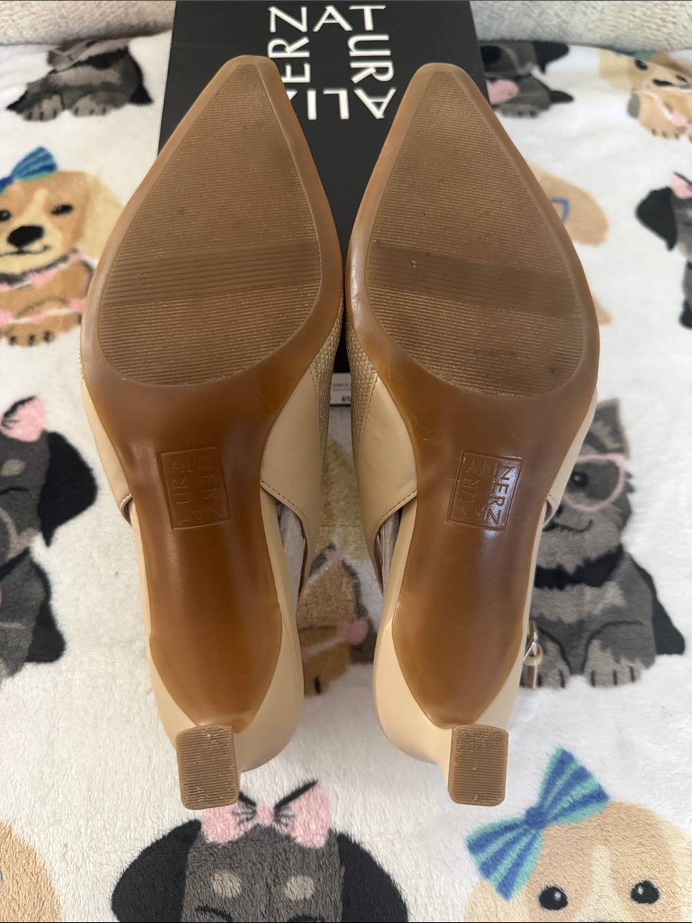Naturalizer Gold Slingback Pointed-Toe Heels - Picture 4 of 5